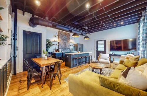 Phoenix Hill Casa | Luxury Home Close to Nulu Downtown 4th w Kings