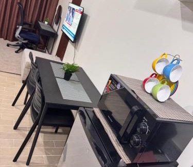 Luzon Apartamento | Luxury Home Comfort At Manhattan Plaza Cubao WiFi