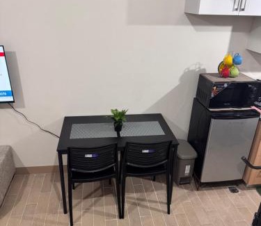 Luzon Apartamento | Luxury Home Comfort At Manhattan Plaza Cubao WiFi