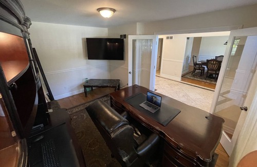 Farmington Hills Casa | Luxury Home For King & Queens!