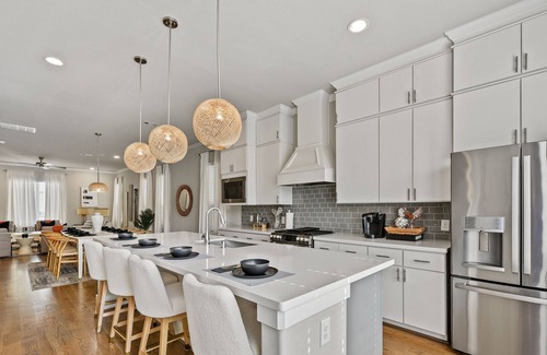 Shady Acres Casa | ✨ Luxury Home | Heights Houston | Backyard | Sleeps 13