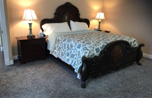 Columbia Casa | Luxury Home in Redding 4 bedrooms and office