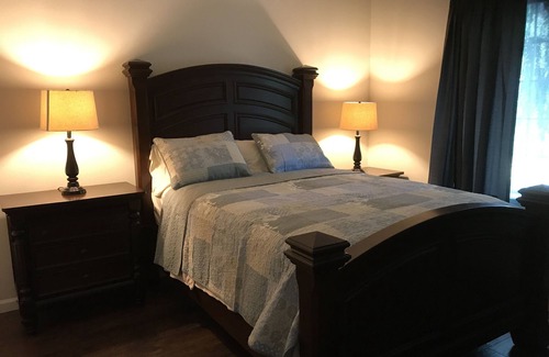 Columbia Casa | Luxury Home in Redding 4 bedrooms and office