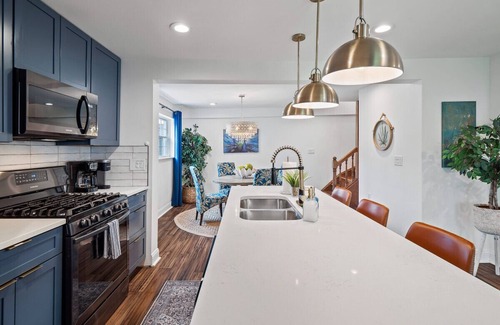 Detroit - Shoreway Casa | Luxury Home in the Heart of Gordon Square!