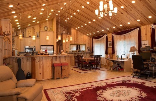 South Lake Tahoe Casa | Luxury Home in Beautiful South Lake Tahoe