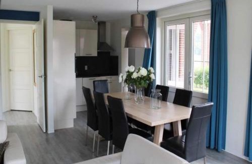 Breskens Casa | Luxury Home in Zeeland with Infrared Sauna