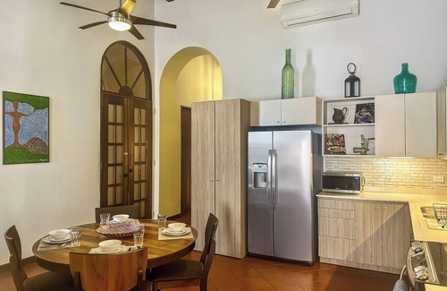 Old San Juan Apartamento | Luxury Home~ King Beds, Prime Location, 3 Balconies, Fast WiFI, AC in Every Room
