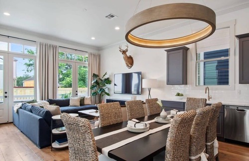Bywater Apartamento | Luxury Home near Frenchmen | Heated Private Pool