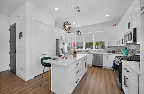 Riverside Terrace Casa | Luxury Home Near Med Center, Midtown & Downtown