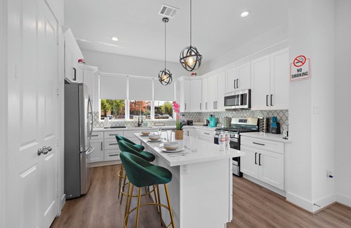 Riverside Terrace Casa | Luxury Home Near Med Center, Midtown & Downtown