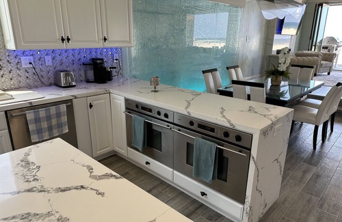 South Redondo Casa | Luxury home on Hermosa Beach