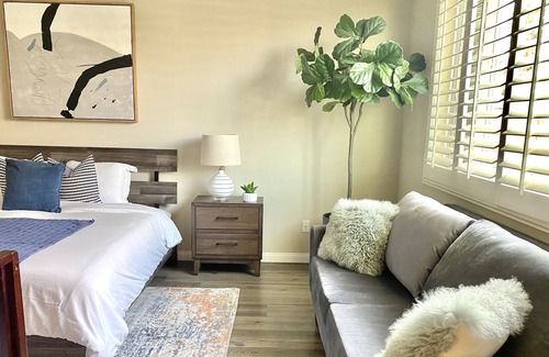 Mira Loma Casa | Luxury Home Perfect for Getaway