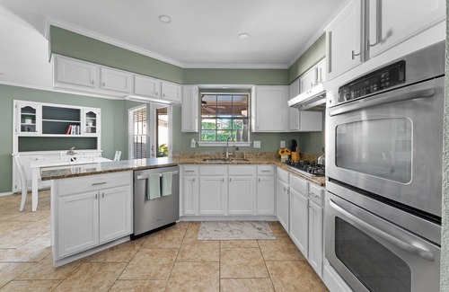Lake Highlands Casa | Luxury Home Sleeps 20 with Heated Pool & Billiard