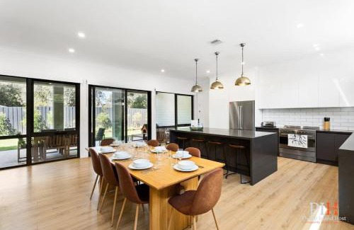 Silverleaves Casa | Luxury Home Sleeps 9 Guests