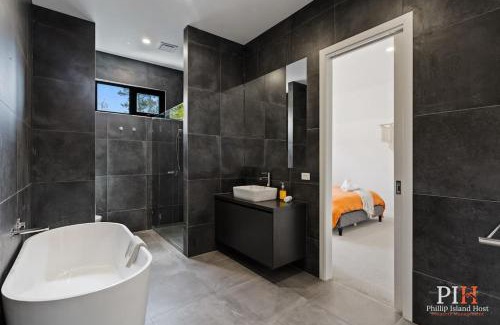 Silverleaves Casa | Luxury Home Sleeps 9 Guests