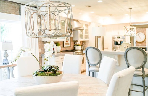 King City Casa | Large home steps to restaurants and the pier!