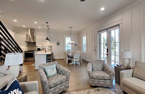 Lakeside at Blue Mountain Beach Casa | Luxury Home, Close to Beach with Golf Cart + Community Pool