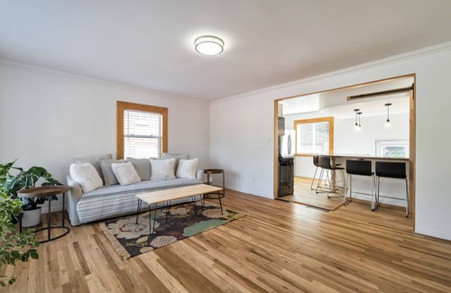 Ogden Casa | Luxury Home w/ Full Kitchen & Laundry