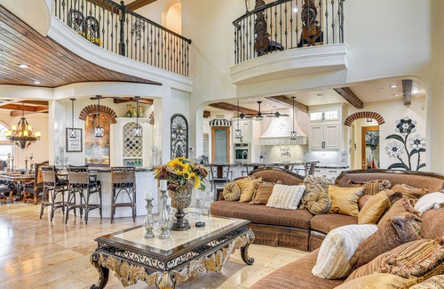 Richmond Casa | Luxury Home w/ Patio & Lake View in Richmond!