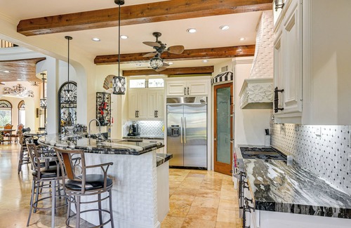 Richmond Casa | Luxury Home w/ Patio & Lake View in Richmond!