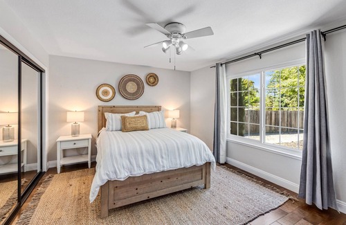 Santa Rosa Casa | Luxury Home with Pool/Jacuzzi and vineyard views close to Healdsburg Plaza