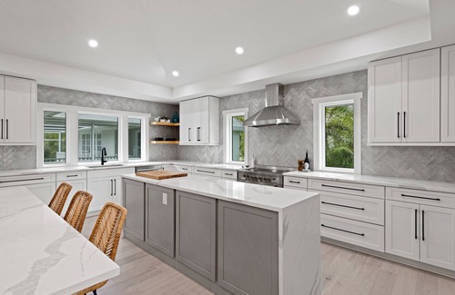 Butterknife Casa | Luxury Home with Pool / Spa and Private Beach Access