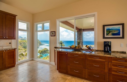 Princeville Casa | Casa de lujo con espectaculares vistas de 180 grados de aguas blancas y piscina de borde infinito