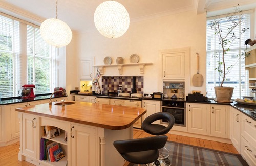 Rothesay Casa | Ideal para familias y grupos grandes que celebran una ocasión especial. Vistas al mar
