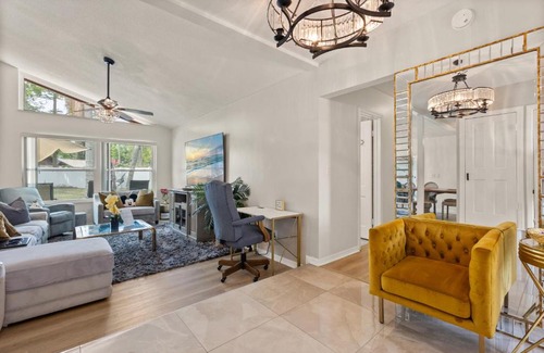 Kissimmee Casa | Luxury Home, Workspace, Movie Room and BBQ