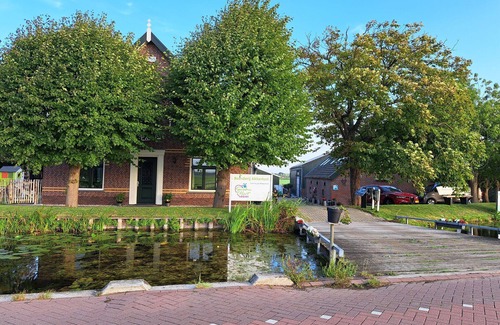 Leidschendam Apartamento | Luxury hotel rooms, possibly with farmer's breakfast!