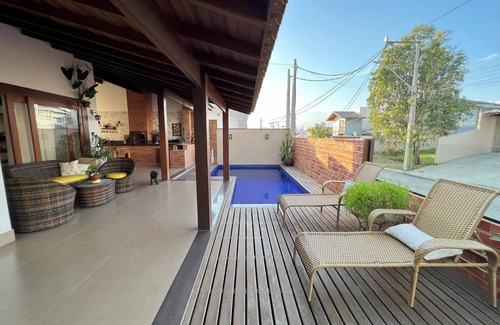 Sao Pedro da Aldeia Condominio | Luxury House w/ private pool, garage and barbecue