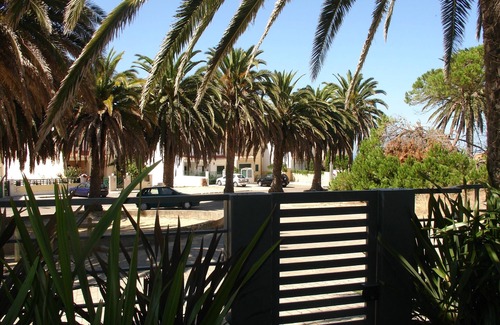 Ericeira Villa | Casa de lujo, 7 minutos a pie de playa, piscina climatizada, jacuzzi y sala de juegos.