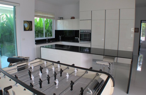 Hua Hin Villa | Casa de lujo en una zona tranquila y encantadora. 10 minutos en coche del pueblo y playas