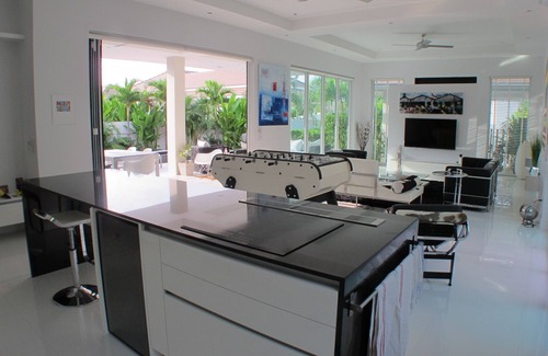 Hua Hin Villa | Casa de lujo en una zona tranquila y encantadora. 10 minutos en coche del pueblo y playas