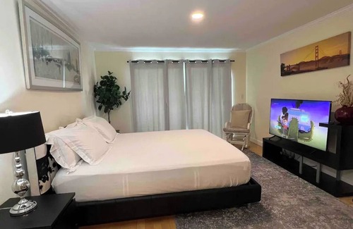 Outer Richmond Casa | Luxury House near China and Ocean Beach