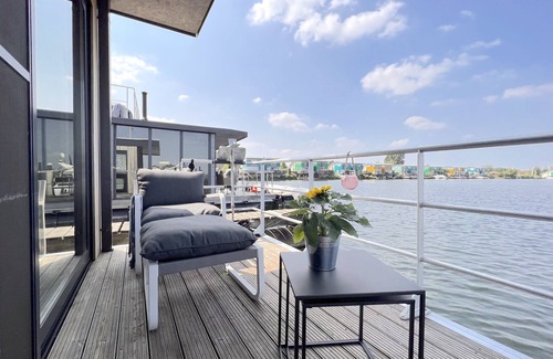 Maasbommel Alquiler De Eote | Luxury houseboat in beautiful Maasbommel