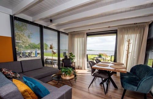 Offingawier Alquiler De Eote | Luxury houseboat with stunning views