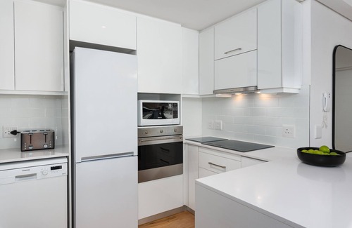Cape Town City Centre Apartamento | Luxury in De Waterkant: Panoramic Mountain Views