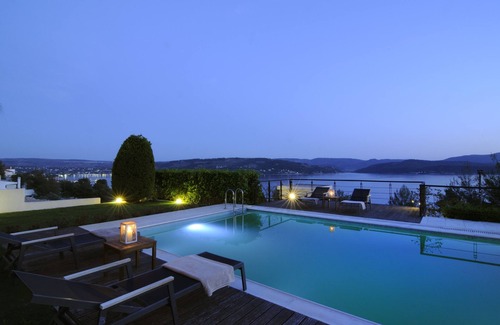 Theologos Villa | Lujo en Theologos, Malesina, piscina, vista, 90 minutos de Atenas. ¡Para huéspedes exigentes!
