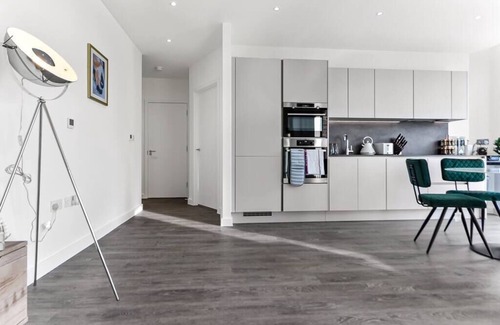 Springfield Condominio | Luxury in the Sky Stunning Views, Elegant Style