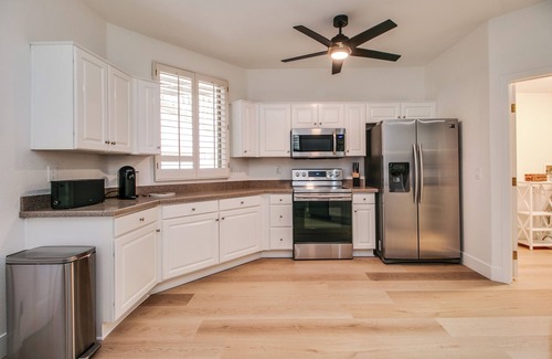 Kierland Casa | Luxury Kierland 2 Bdrm Golf Course Condo w/Garage!
