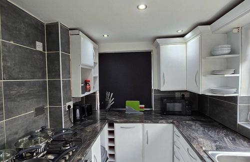Mapperley Casa | Luxury king 🤴 bed living "your Luxe Home Away"