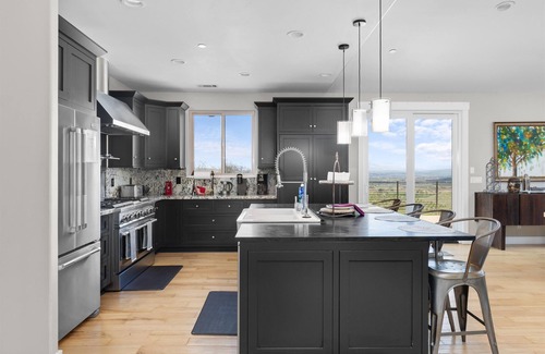 Templeton Casa | Luxury Living In Templeton Wine Country. Sleeps 16