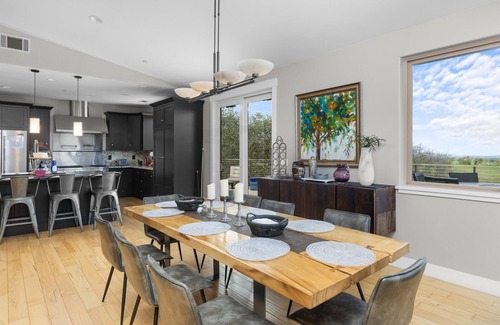 Templeton Casa | Luxury Living In Templeton Wine Country. Sleeps 16