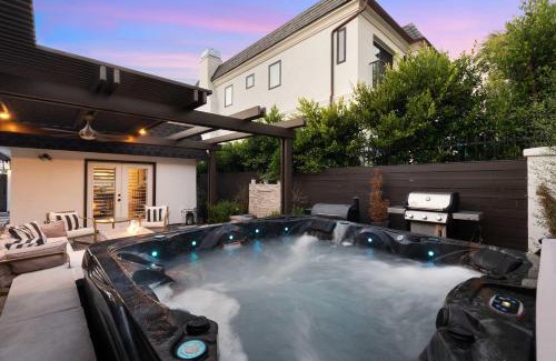 Village of La Jolla Casa | Luxury La Jolla Home with Jacuzzi