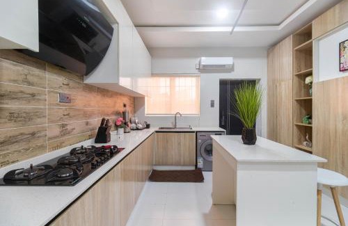 Ofin Apartamento | Luxury Lagos Apartment with 3 Bedrooms