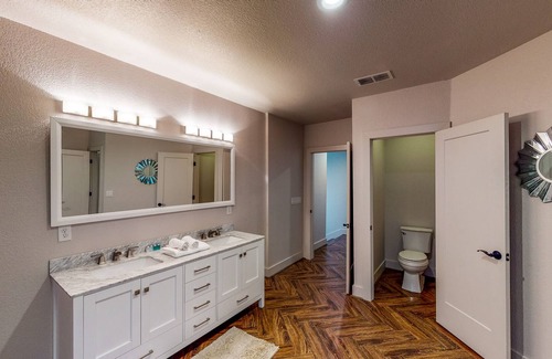 Lake Bridgeport Casa | Luxury Lake Home with Stunning Water Views, Private Hot Tub & Gourmet Kitchen