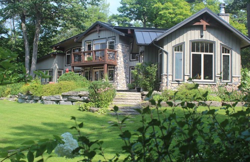 Rideau Lakes Cabaña | Luxury Lake House in the Rideau Lakes. Come Live the Dream!