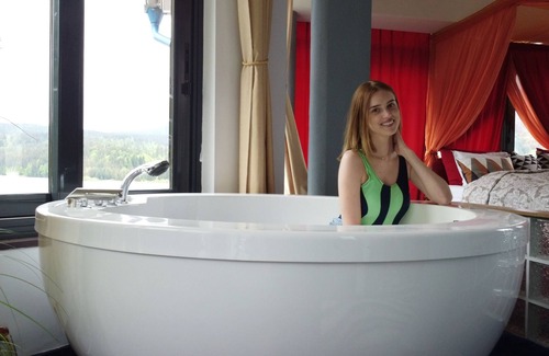 Bistrita Bargaului Casa | Villa francesa de lujo frente al lago w / vista, jacuzzis