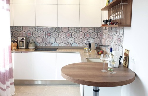 Limone sul Garda Apartamento | Noble, espacioso apartamento de 3 dormitorios con vista al lago en el casco antiguo de Limone
